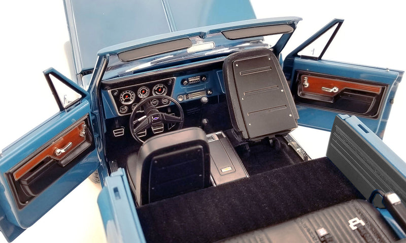 Chevrolet Blazer K/5 1972 Lifted 4x4 1:18 Scale ACME Diecast Model Car
