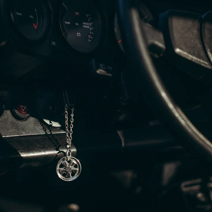 911 Classic Fuchs Wheel Silver Keychain by The Mechanists - Trackside Gear Australia
